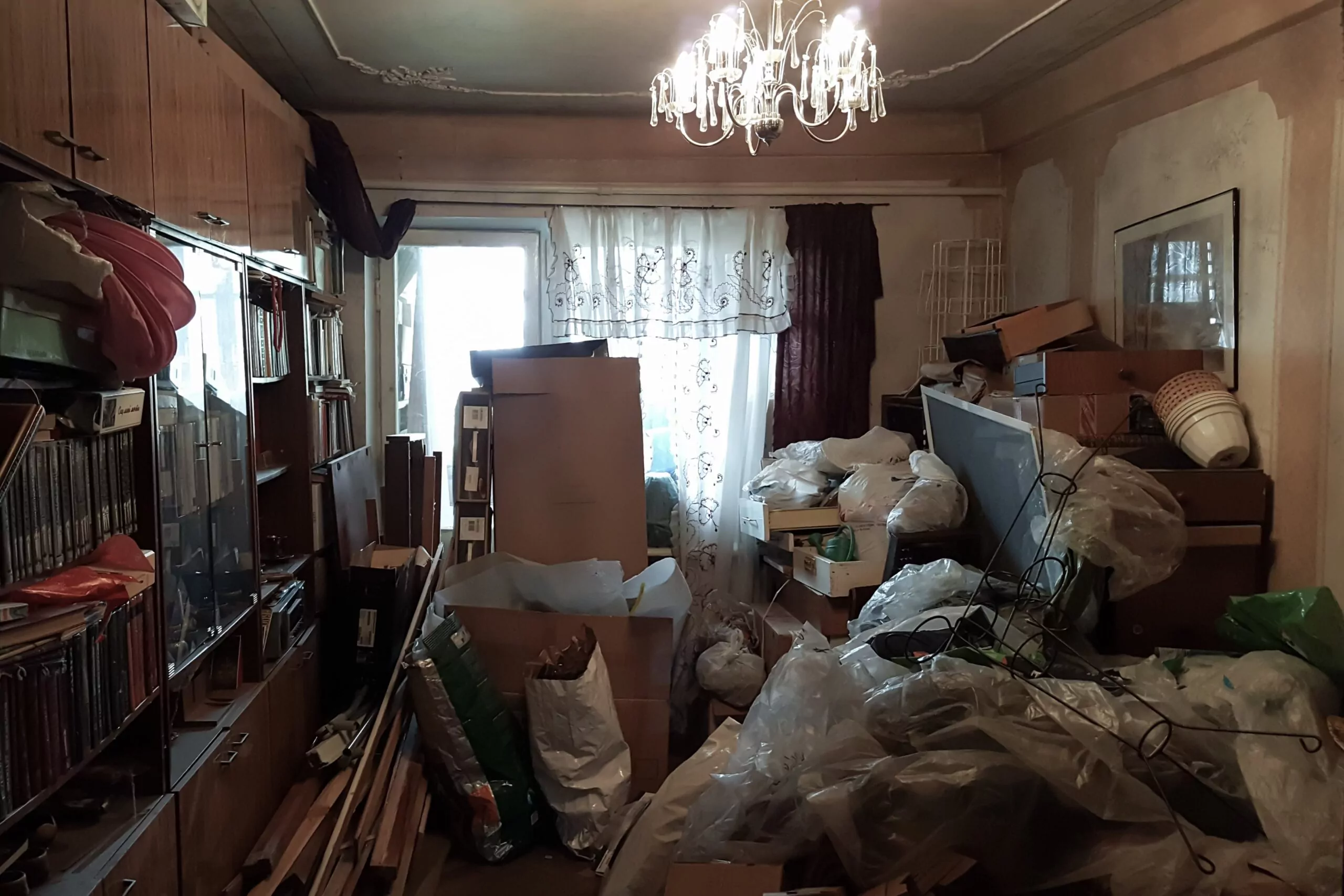 photo of a house being hoarded